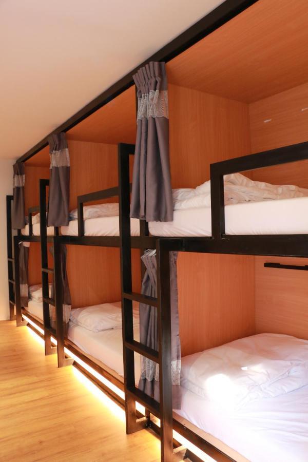 Sylvis Hostel Chiangmai Chiang Mai Esterno foto